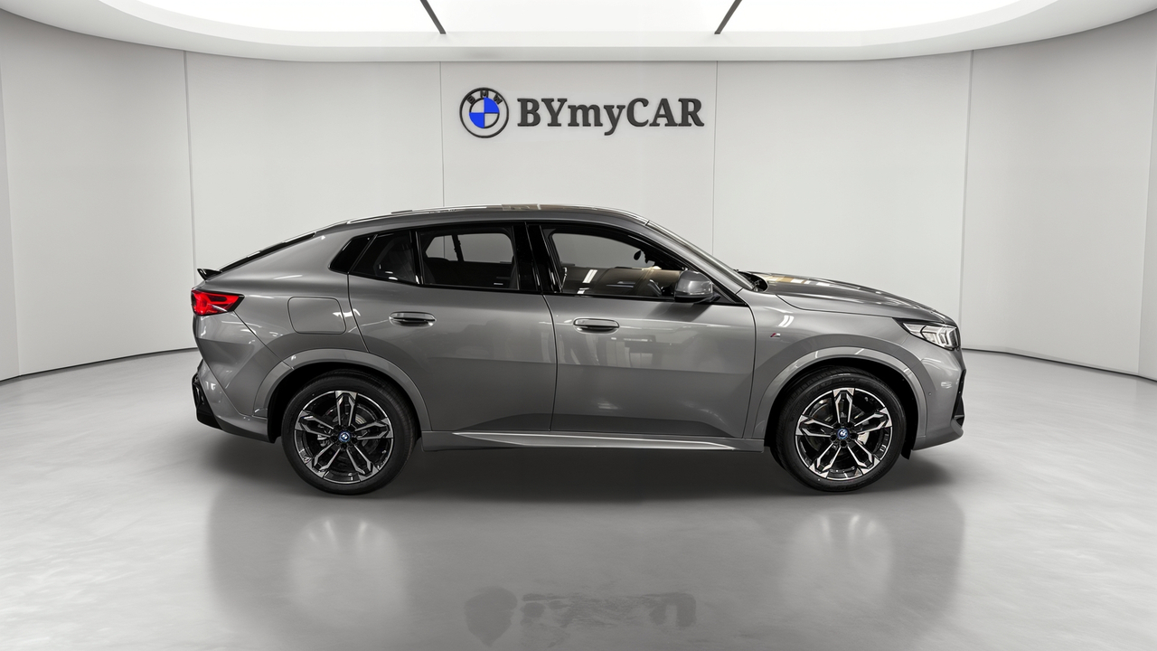 BMW iX2 eDrive20 204ch BVA — photo 6