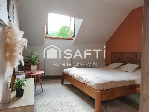 Maison COSY avec extérieur et stationnement !