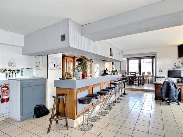 Maison 13 pièces 265 m²