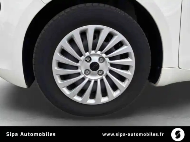 Fiat 500 e 95 ch — photo 9