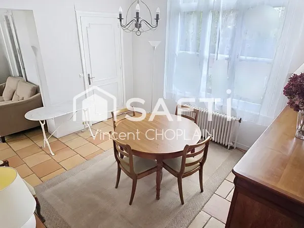 Croix - Maison de charme singulier avec jardin + atelier rare de 130 m², métro