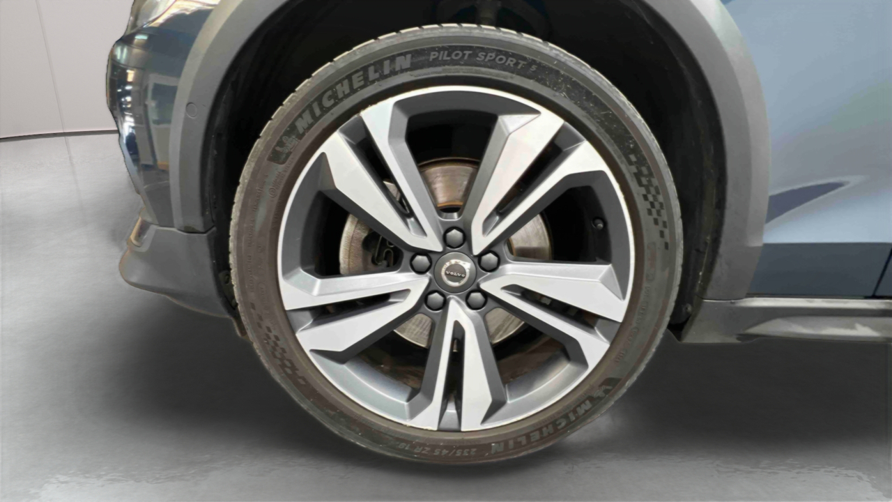 Volvo V60 B4 AWD 197 ch Geartronic 8 — photo 14