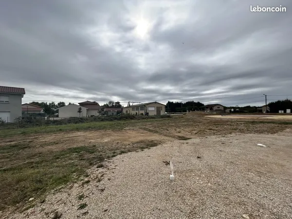 Terrain 608 m² Sandrans