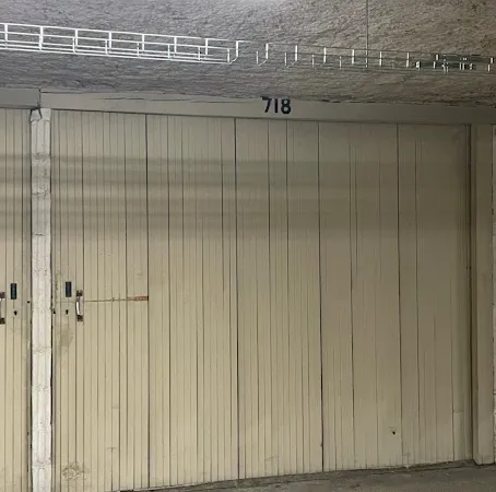 Parking 14 m²