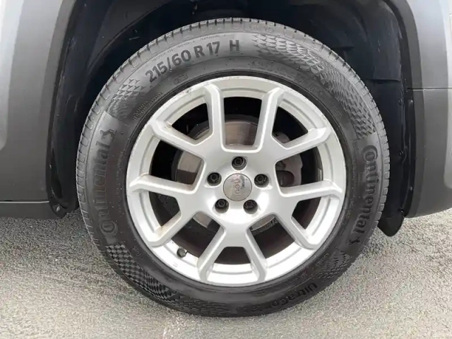 Jeep Renegade 1.0 turbo t3 120 ch bvm6 — photo 18