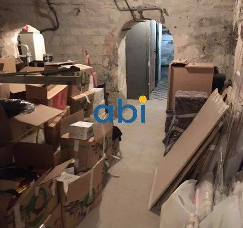 Parking/Garage/Box 75 m²