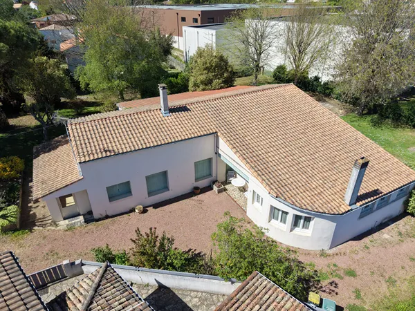 Maison 7 pièces 219 m²