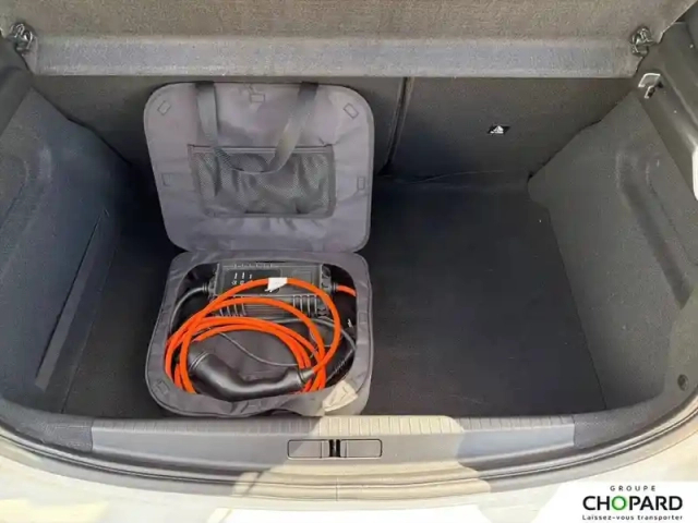 Peugeot 208 electrique 50 kwh 136ch — photo 9