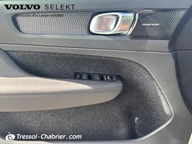 Volvo Xc40 d3 adblue 150 ch geartronic 8 r-design — photo 20