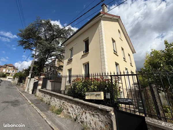 Immeuble 141 m²