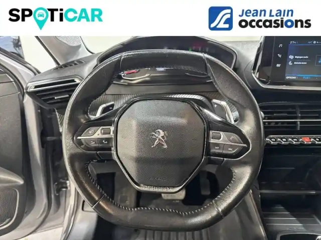 Peugeot 208 puretech 100 s&amp;s eat8 — photo 9