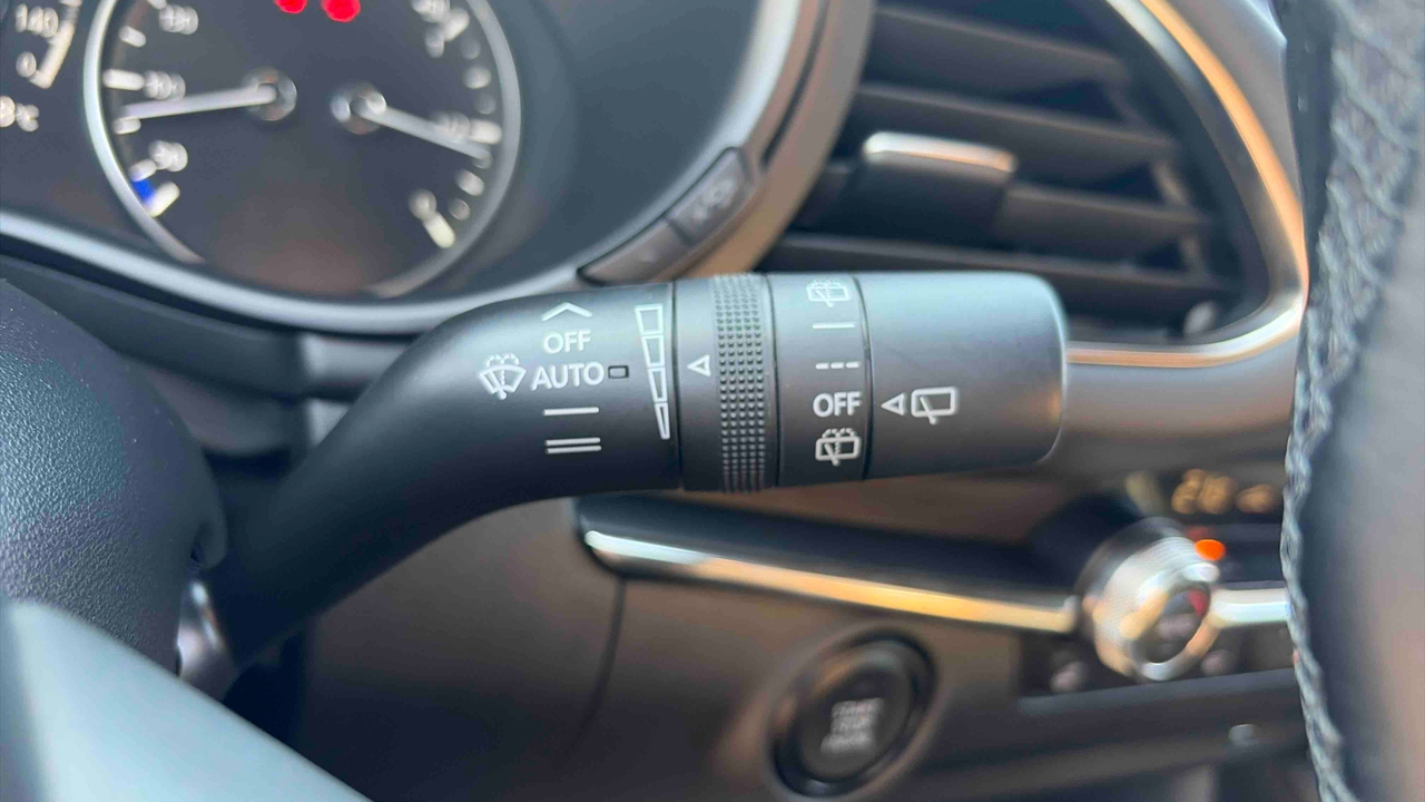 Mazda3 5 portes 2.0L SKYACTIV-G M Hybrid 122 ch BVA6 — photo 28
