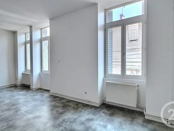 Appartement 5 pièces 60 m²