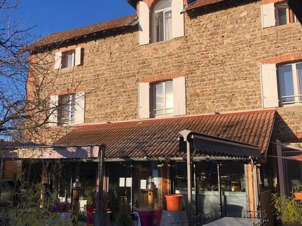 Maison 6 pièces 330 m²