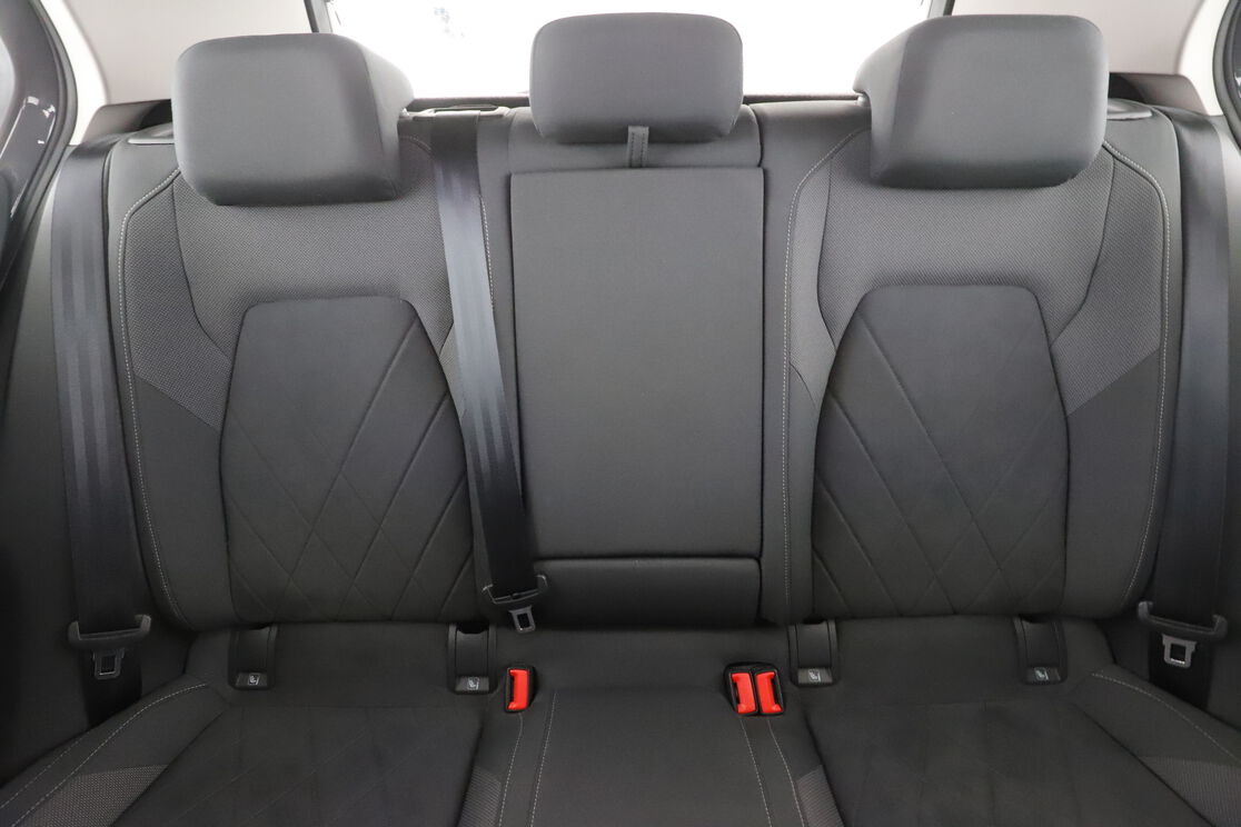 Volkswagen Golf VIII 1.4 Hybrid Rechargeable OPF Style DSG6 — photo 14