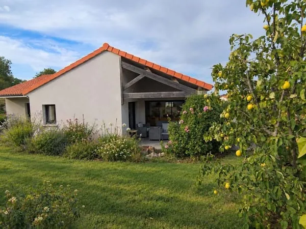 Villa récente, 138 m² hab sur 700 m² de terrain