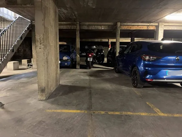 Parking 12 m²