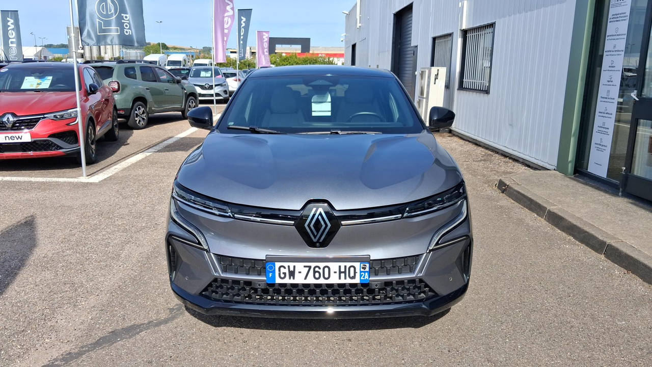 Renault Megane E-Tech EV60 220 ch optimum charge — photo 8