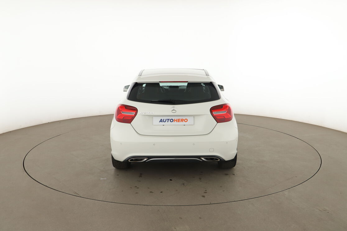 Mercedes-Benz Classe A 200 d Sensation 7G-DCT — photo 4