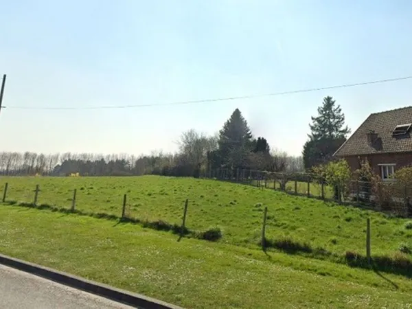 Terrain 2000 m²