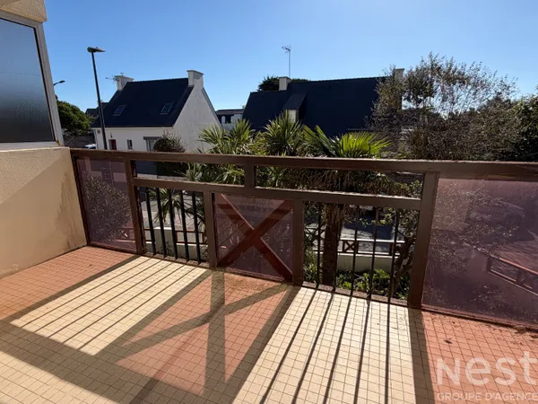 QUIBERON - Appartement de 25 m² à rénover avec parking et cave situé à 200 mètres de la Grande Plage