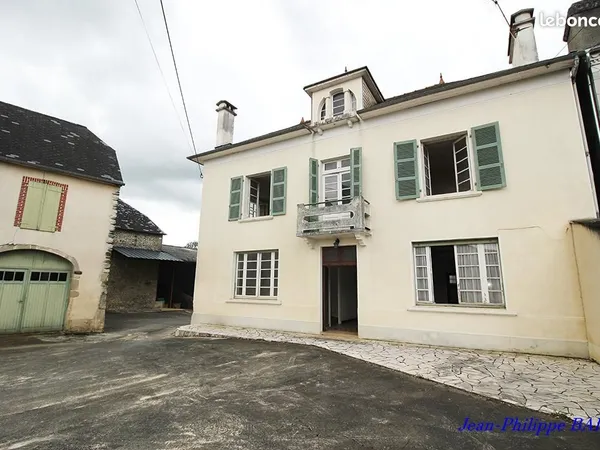 Maison de village 10 pièces 214 m²