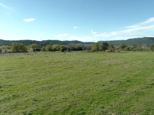 Terrain 500 m²