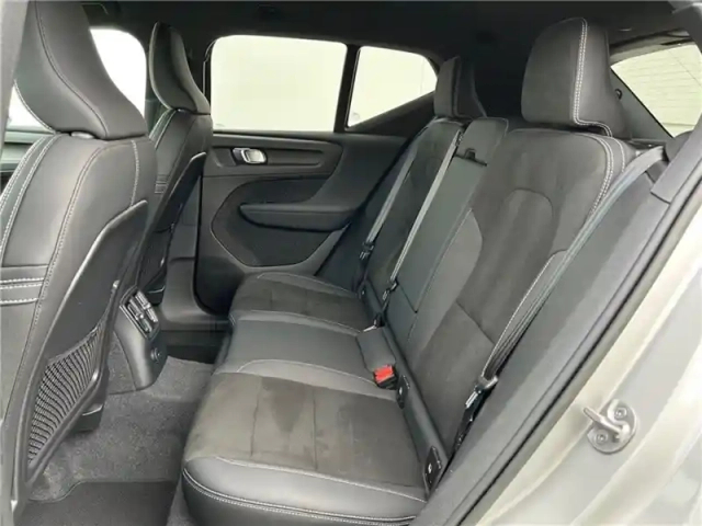 Volvo Xc40 t5 recharge 180+82 ch dct7 — photo 94