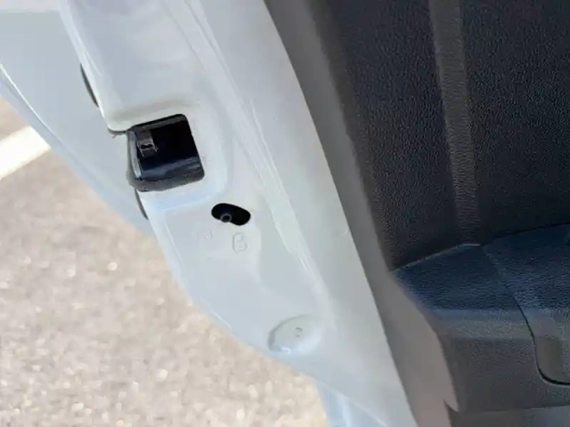 Dacia Sandero eco-g 100 — photo 15