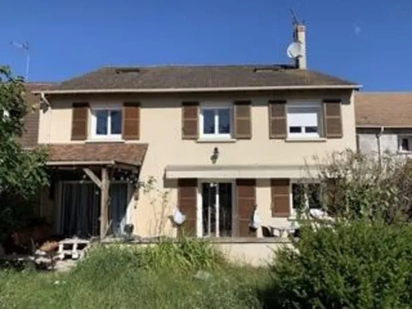 BELLE CHAMBRE AVEC SALLE DE BAIN PRIVATIVE