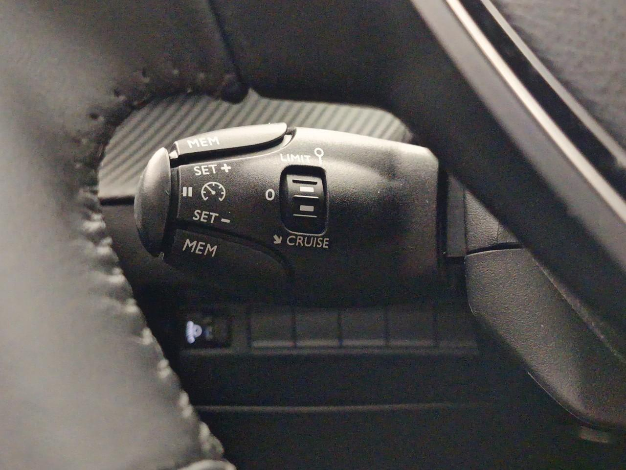 Peugeot 208 100 s&s bvm6 style — photo 25