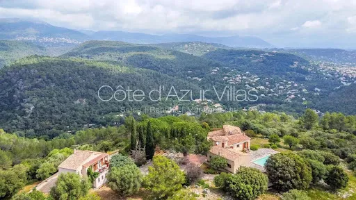 Propriété 8 pièces 350 m²