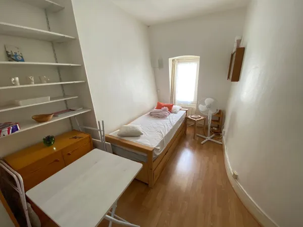 Loue studio idéal pour étudiant - Ternes/ Charles de Gaulle étoile 15m2 - Paris 17ème