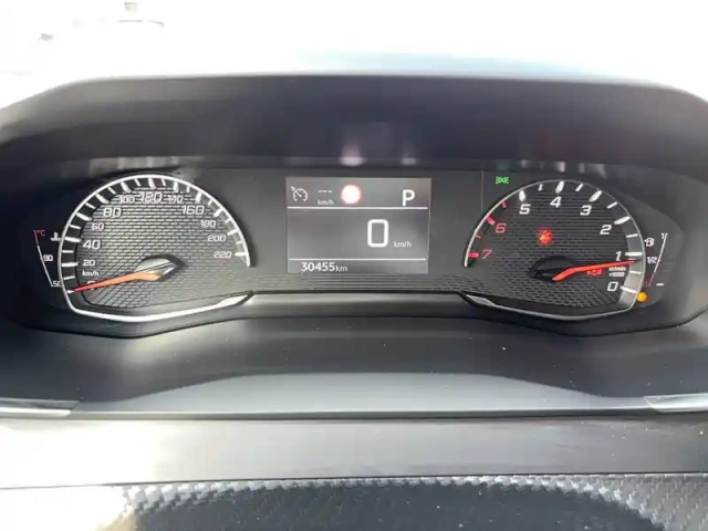 Peugeot 208 puretech 100 s&amp;s eat8