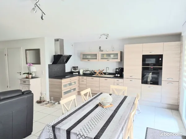 🌿 RARE À AMNÉVILLE - F3 avec 49 m² de terrasses et jardin clôturé, garage et 2 parkings