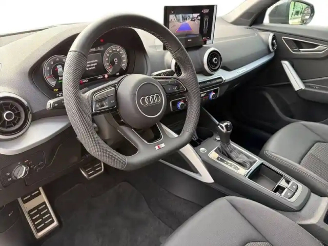 Audi Q2 35 tfsi 150 s tronic 7 — photo 15