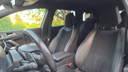 Peugeot 308 SW 1.6 Puretech 225 EAT8 - GT – 2018 – 120980 km – Essence – Boîte Automatique — photo 37
