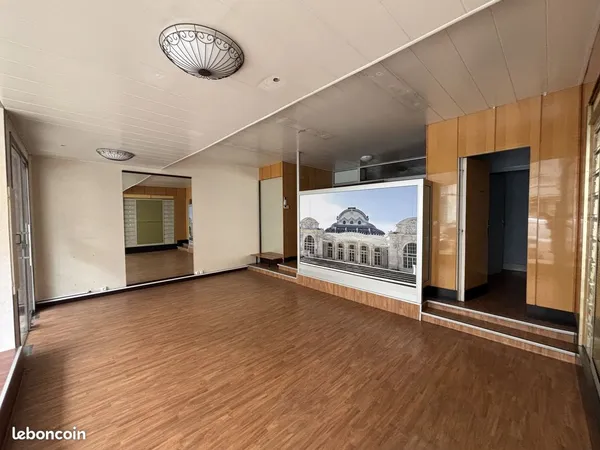 Local commercial 45 m² Vichy