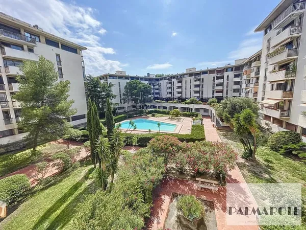Perpignan - Rés. Anatole France avec piscine - Appt T4 avec cave et parking