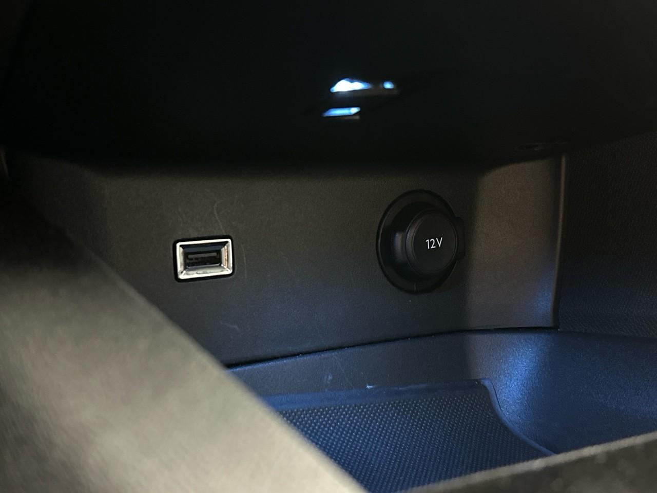 Peugeot 3008 hybrid 225 e-eat8 allure — photo 28