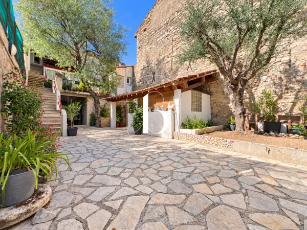 Maison de village 6 pièces 155 m²