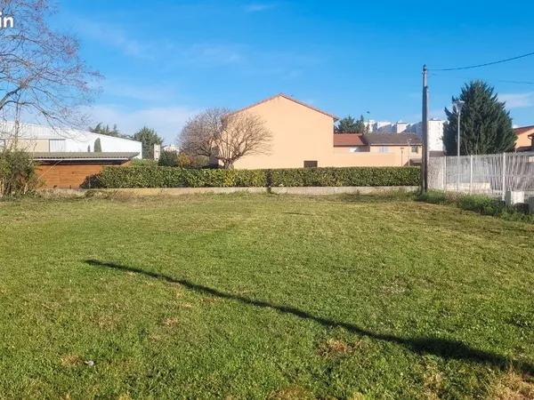 Propose magnifique terrain plat