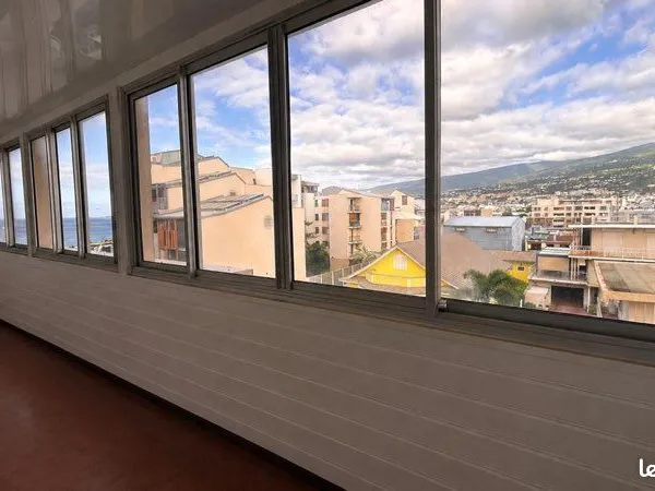 À vendre - T3/4 en plein Carré d'Or du centre ville de Saint-Denis