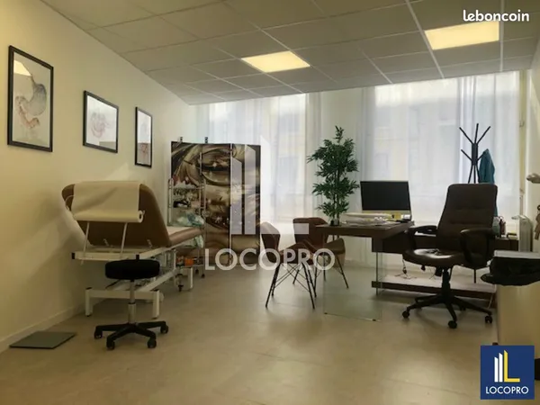 Bureau 226 m²