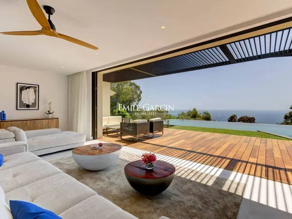 A louer Cannes, Cote d'Azur, 7 chambres doubles, vue mer panoramique
