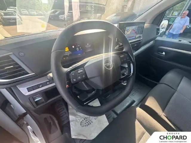 Opel Vivaro fgn sportive diesel 180 ch m automatique — photo 2