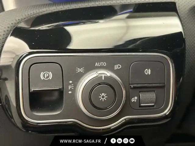 Mercedes Cla coupé 200 d amg line — photo 20