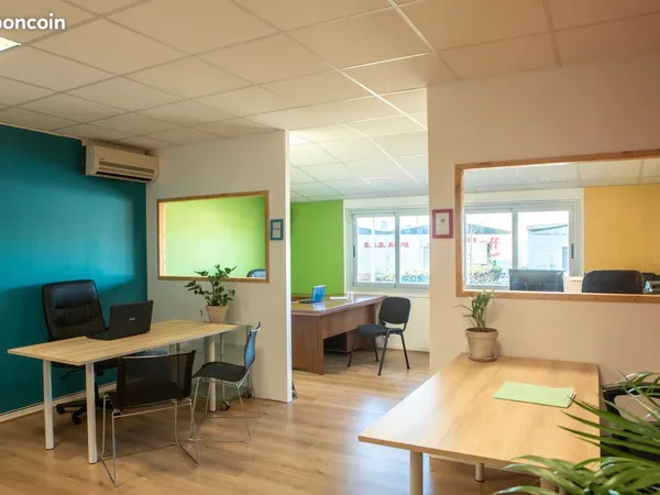 Bureau en open space à louer - Bayonne (Le Forum)