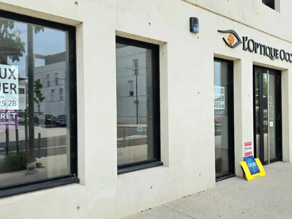 Local commercial 3 pièces 104 m²