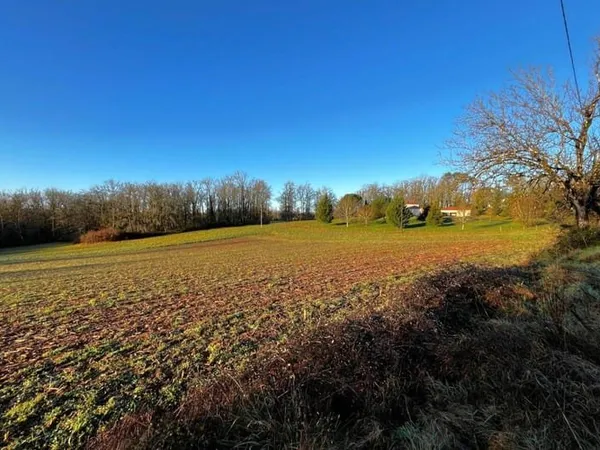 Terrain 4100 m²